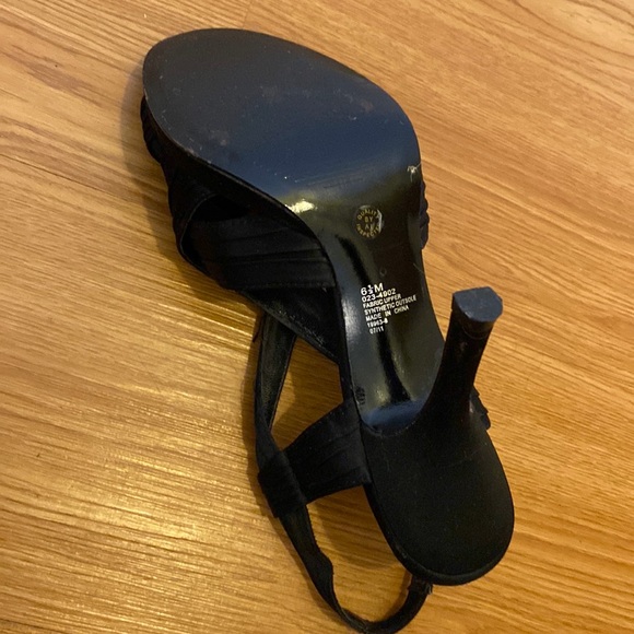 Strappy black sandal, satin, platform, stiletto heel - Picture 2 of 5